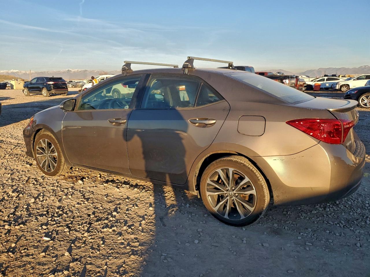 2017 TOYOTA COROLLA L photo 2