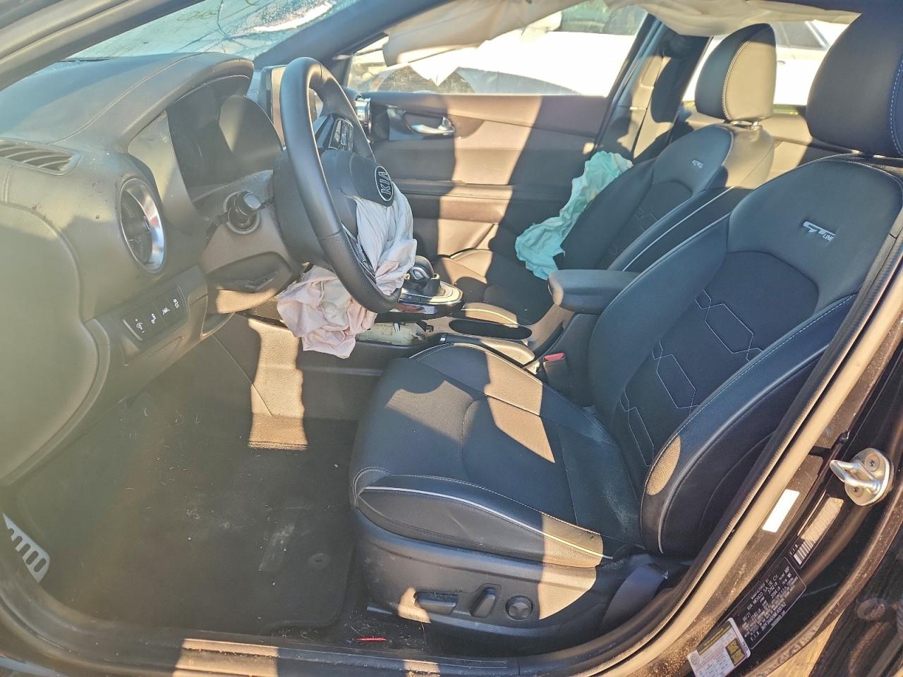 2021 KIA FORTE GT LINE photo 13