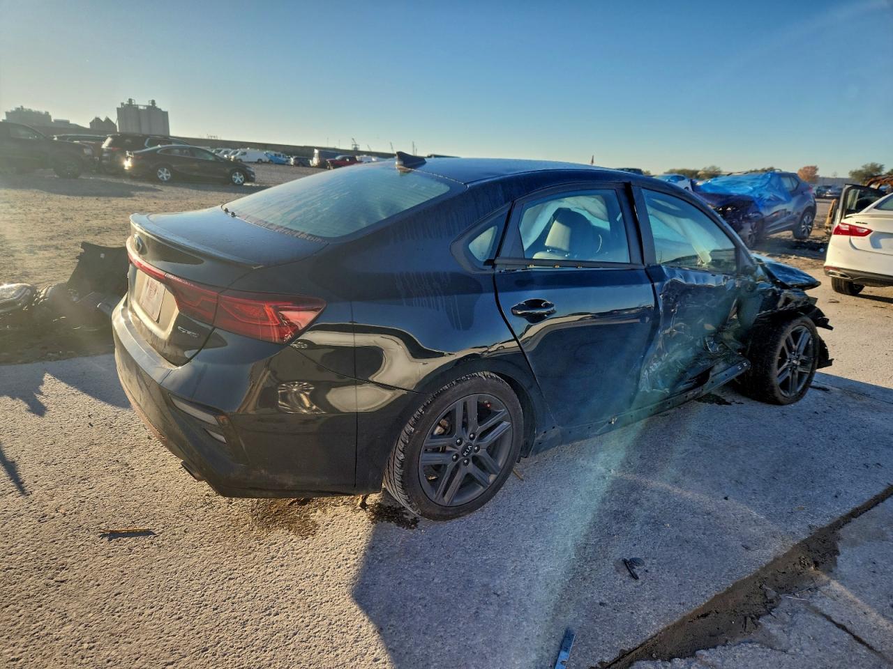 2021 KIA FORTE GT LINE photo 5