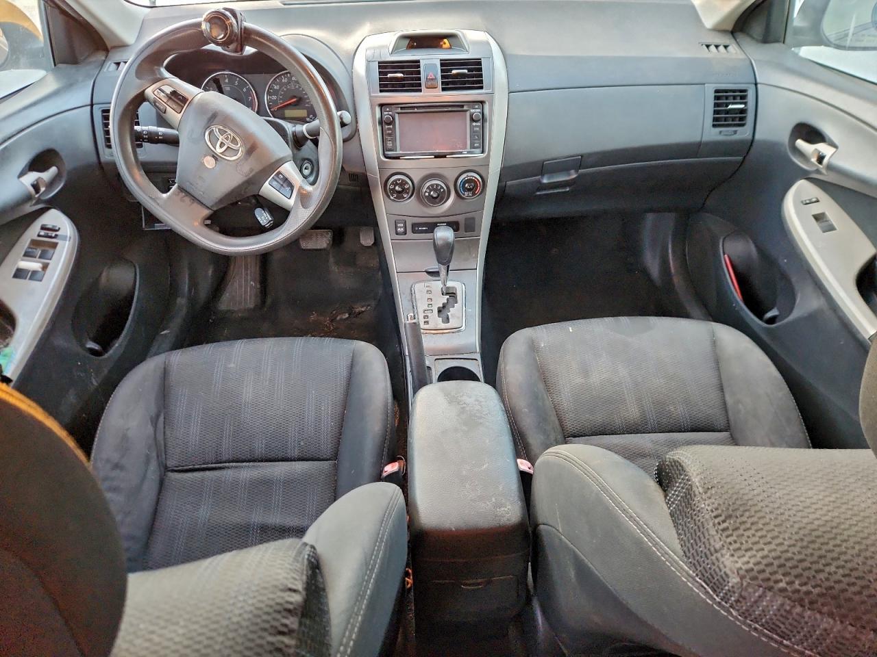 2013 TOYOTA COROLLA BASE photo 8