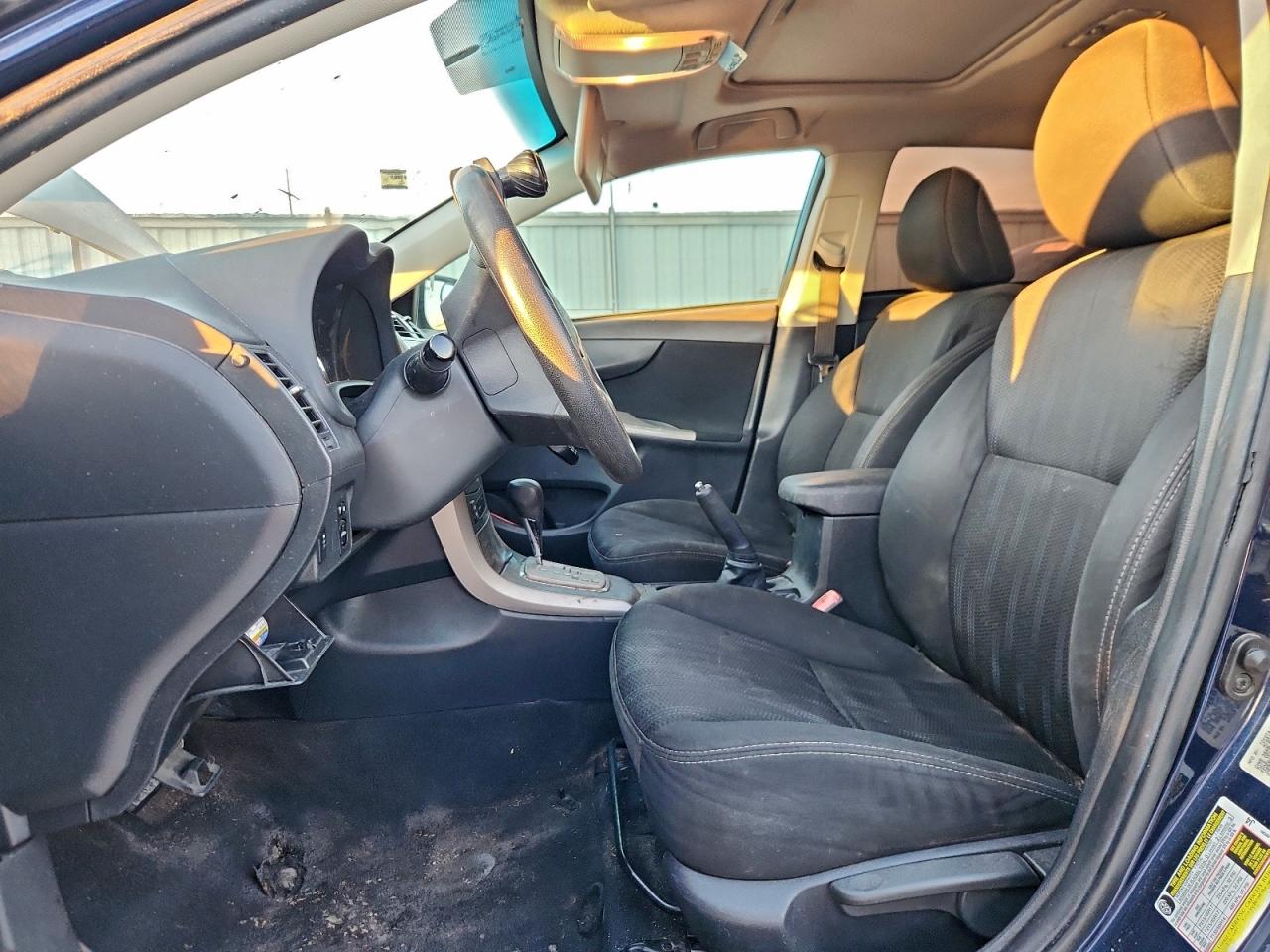 2013 TOYOTA COROLLA BASE photo 7