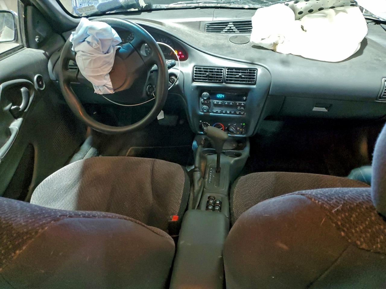 2004 CHEVROLET CAVALIER LS photo 8