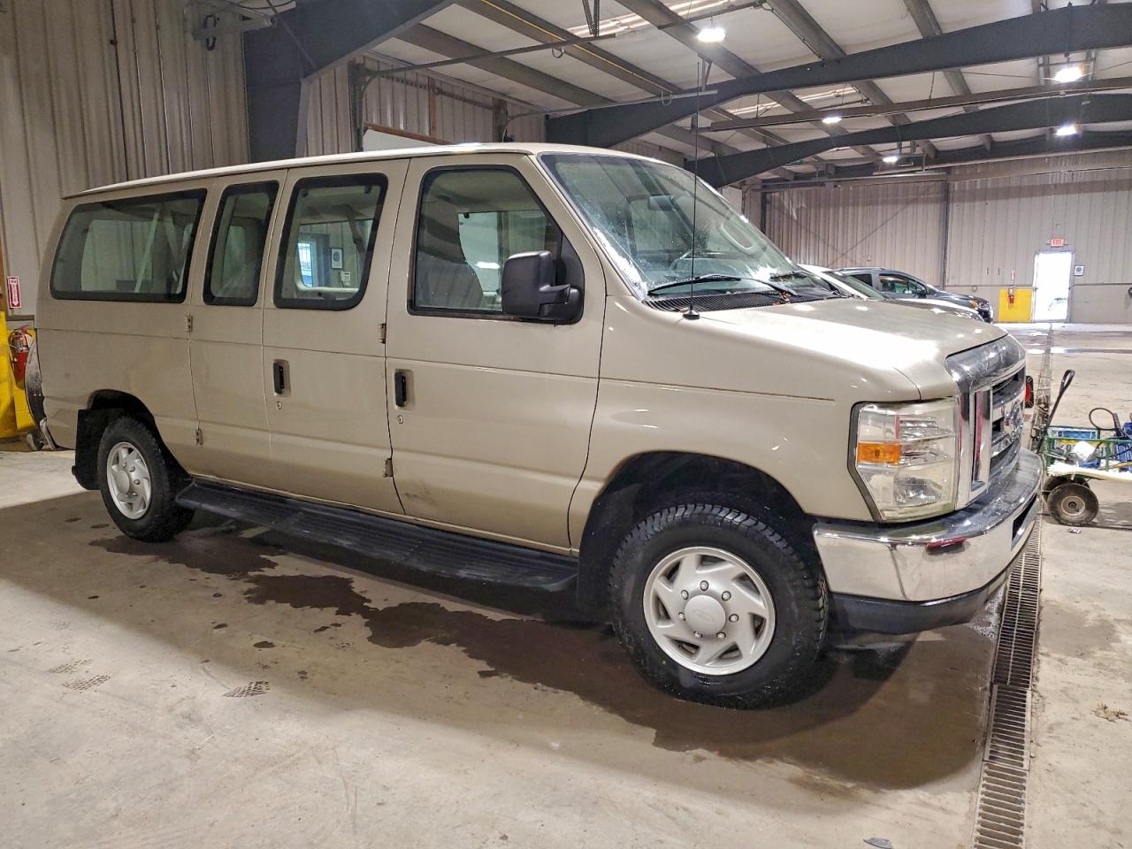 2009 FORD ECONOLINE E150 WAGON photo 4