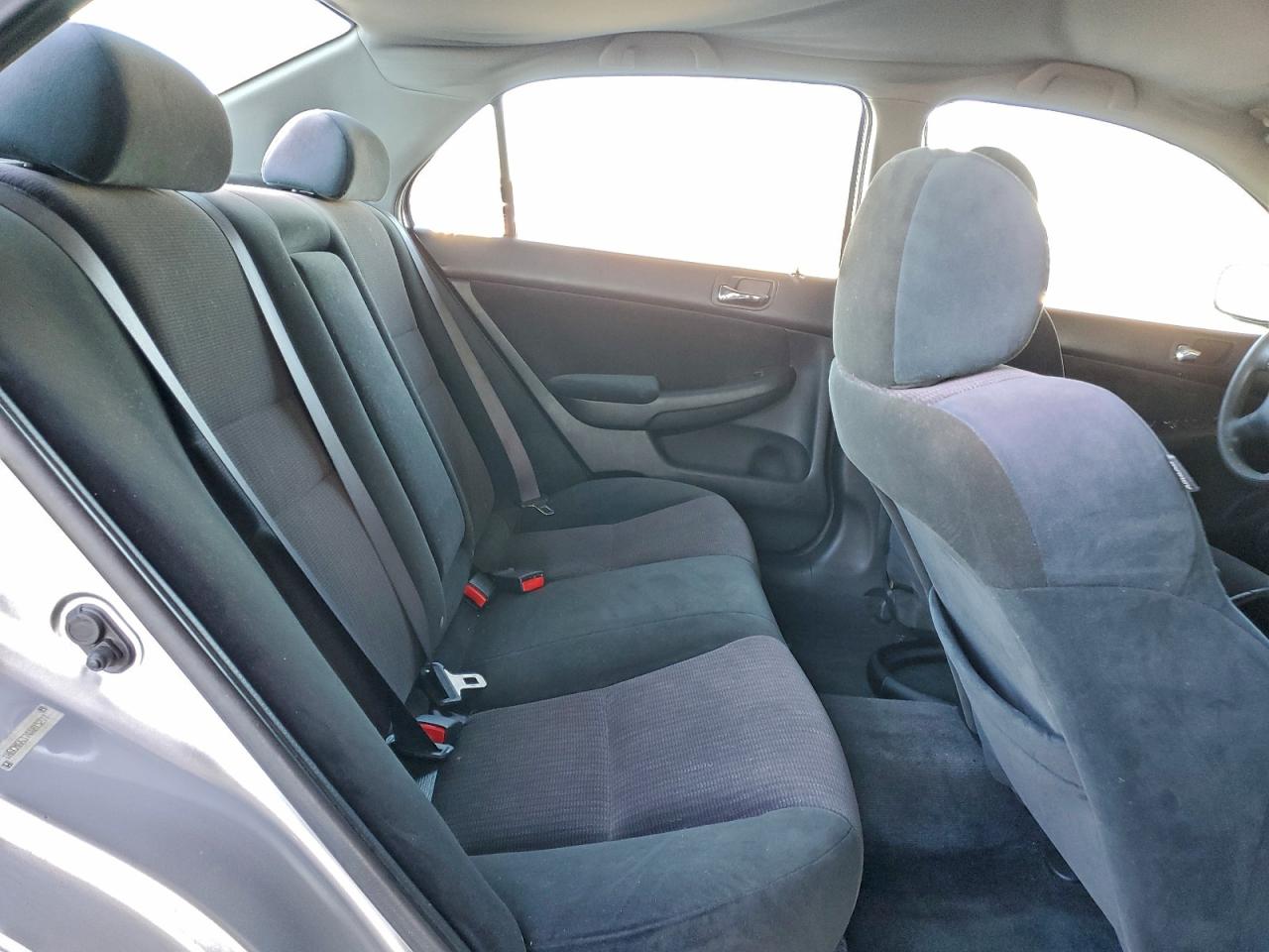 2004 HONDA ACCORD LX photo 10