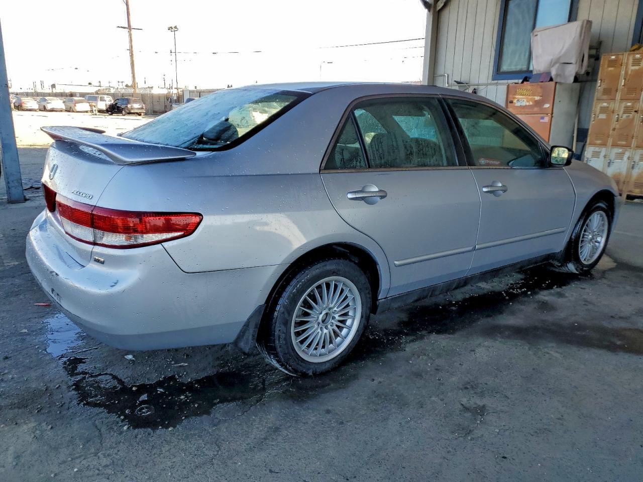 2004 HONDA ACCORD LX photo 3