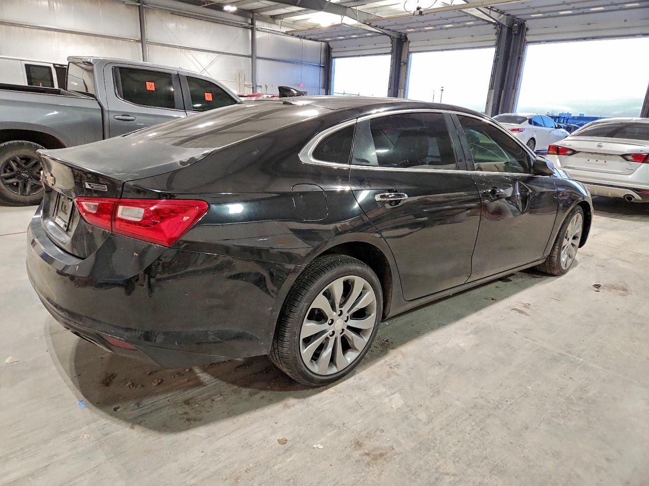 2017 CHEVROLET MALIBU PREMIER photo 3