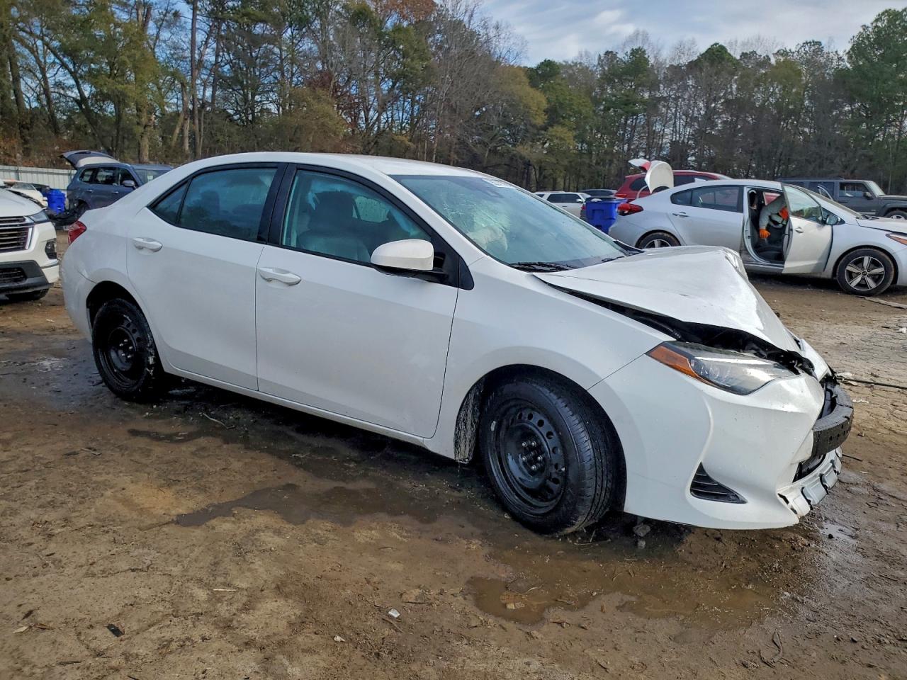 2017 TOYOTA COROLLA L photo 4