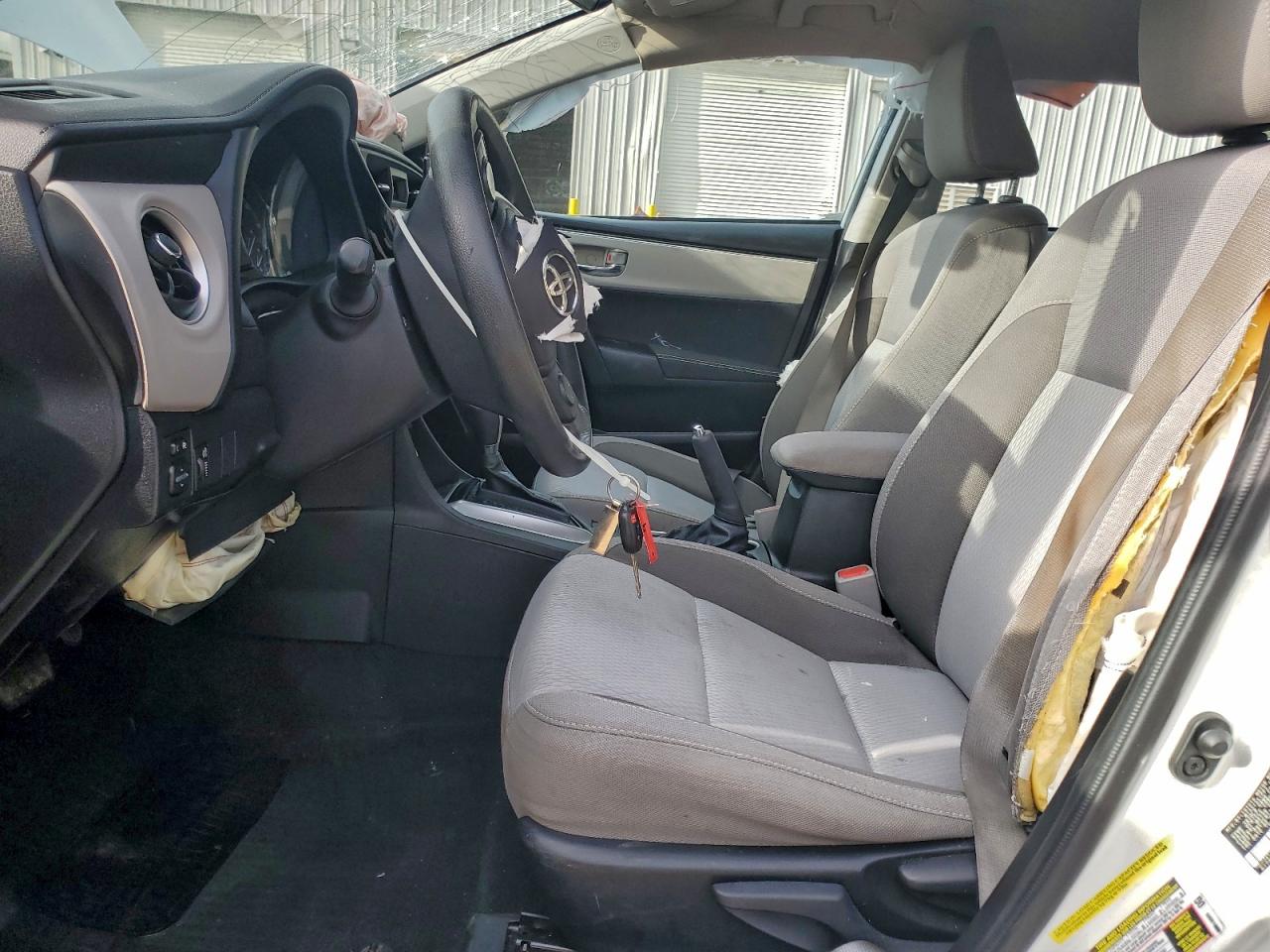 2017 TOYOTA COROLLA L photo 7