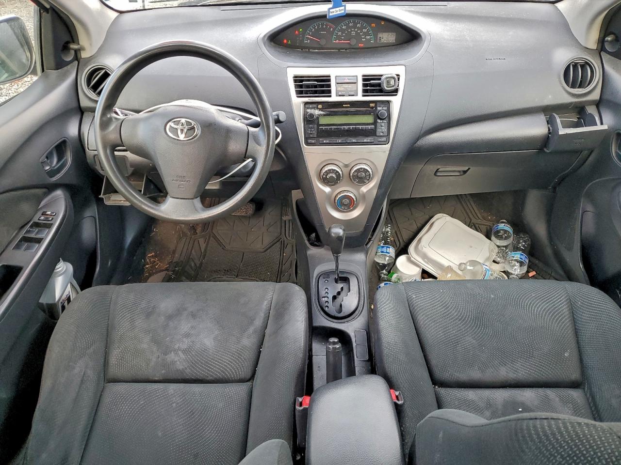 2009 TOYOTA YARIS photo 8