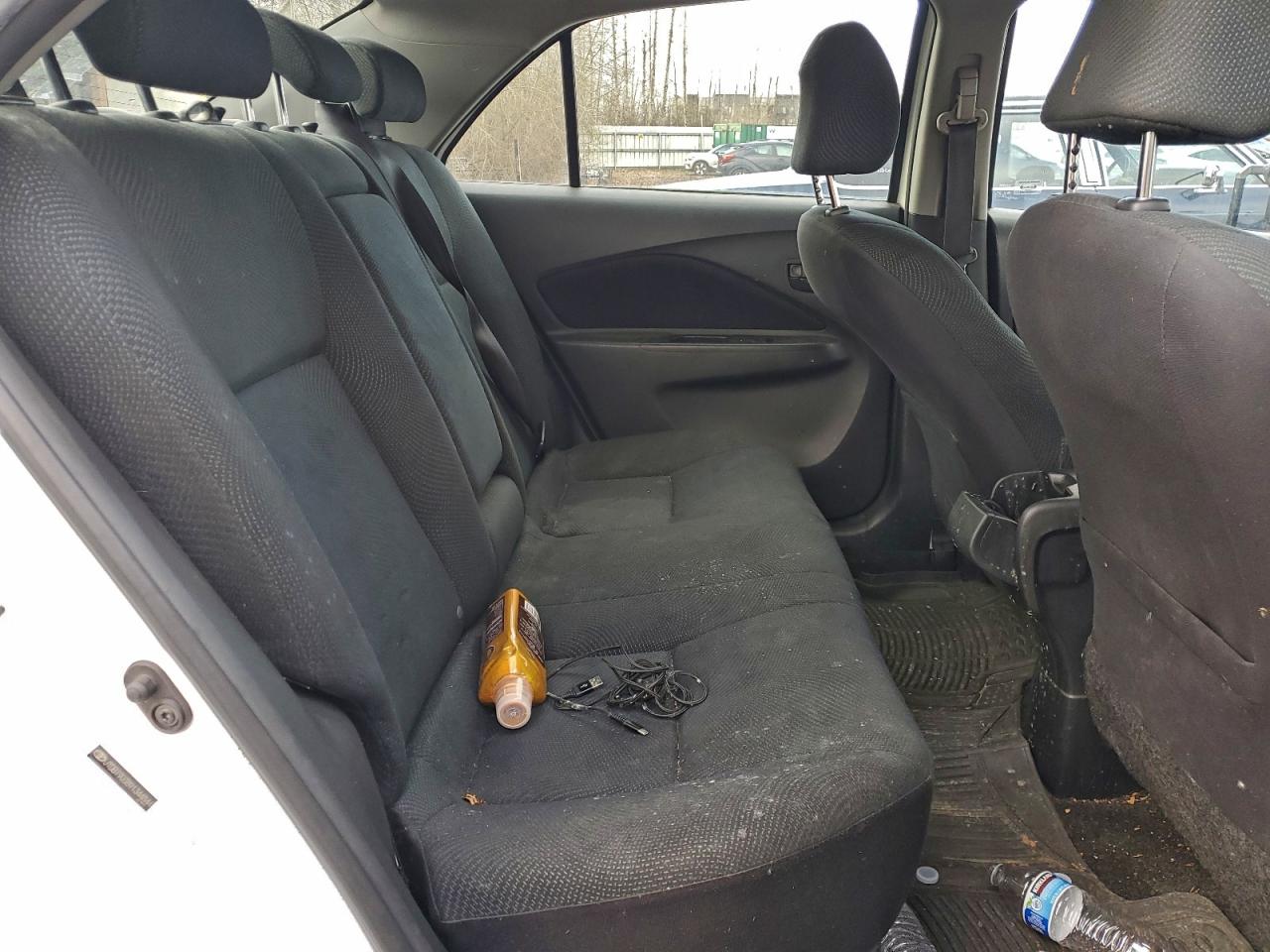 2009 TOYOTA YARIS photo 10