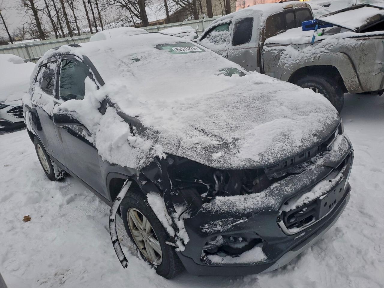 2017 CHEVROLET TRAX 1LT photo 4
