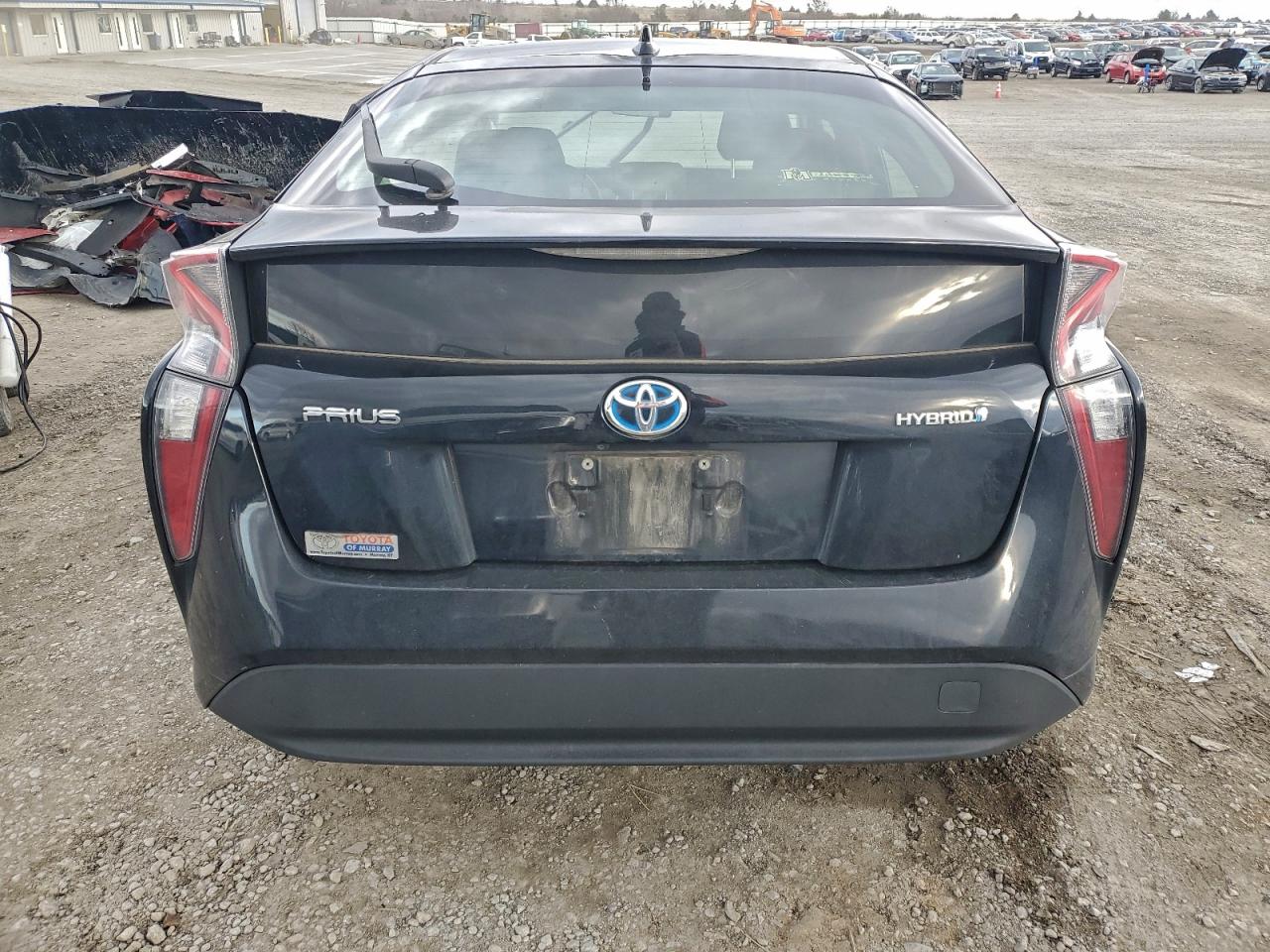 2016 TOYOTA PRIUS photo 11