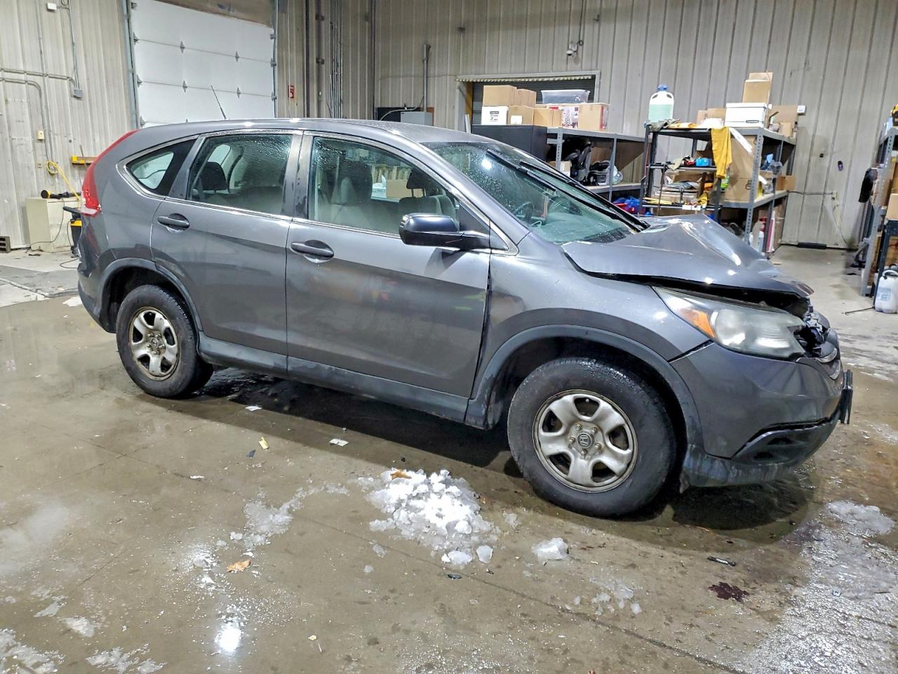 2014 HONDA CR-V LX photo 4