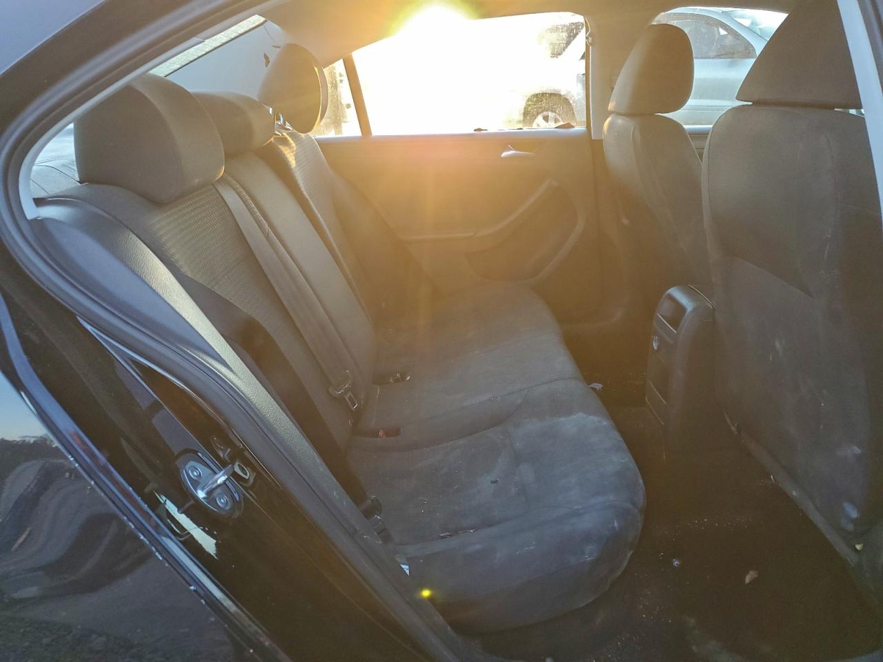 2015 VOLKSWAGEN JETTA BASE photo 10