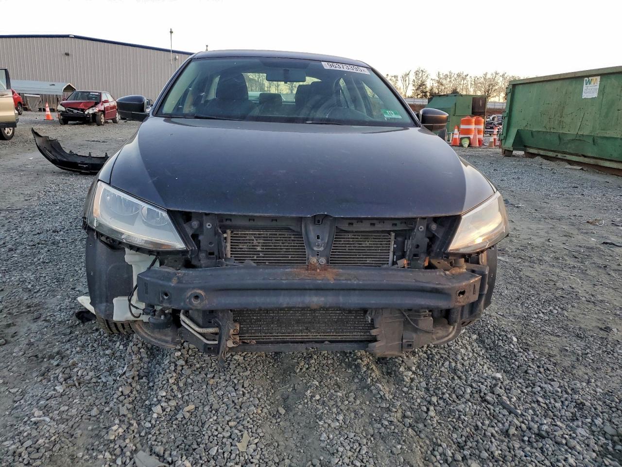 2015 VOLKSWAGEN JETTA BASE photo 5
