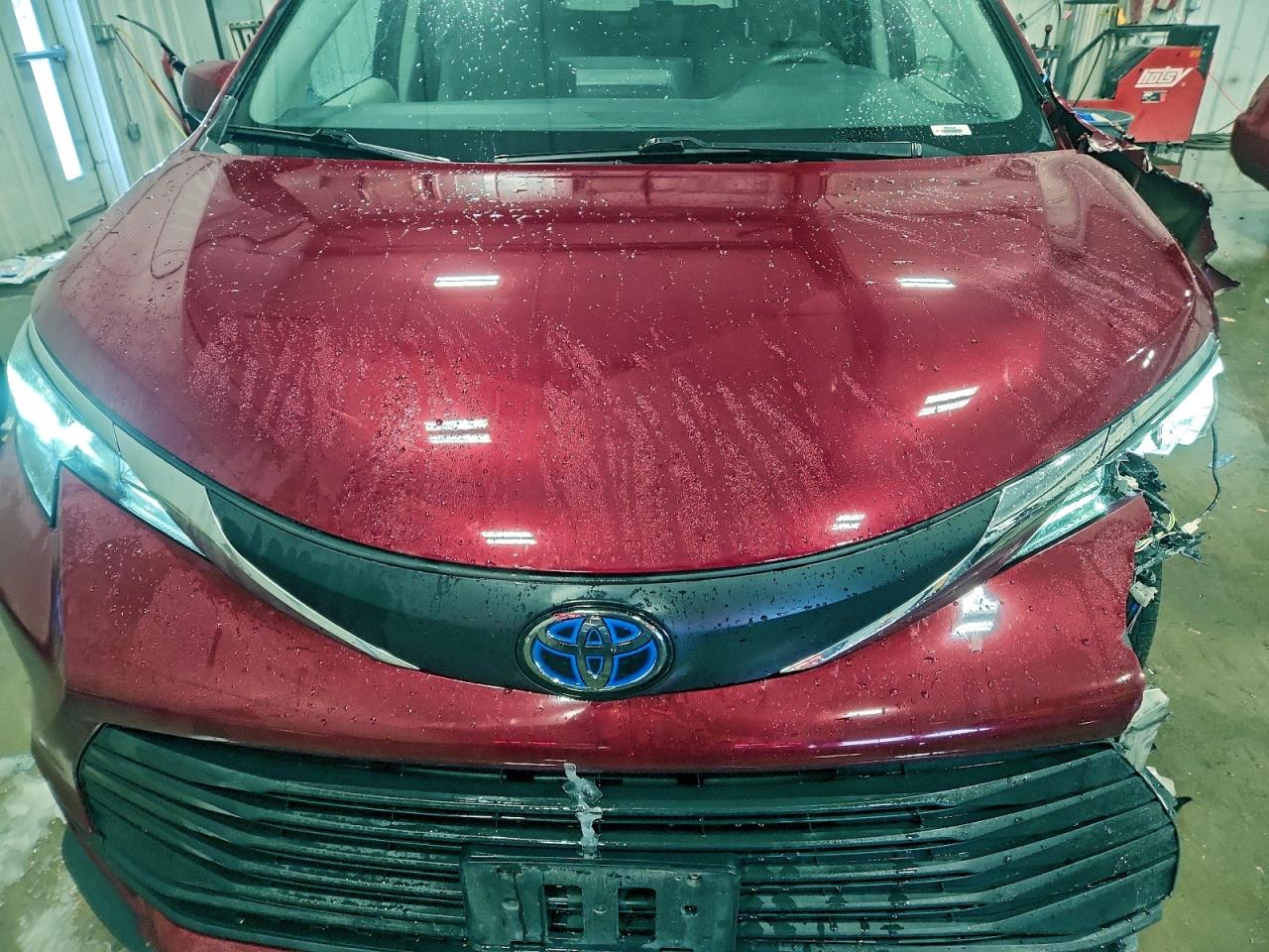 2021 TOYOTA SIENNA LE photo 12