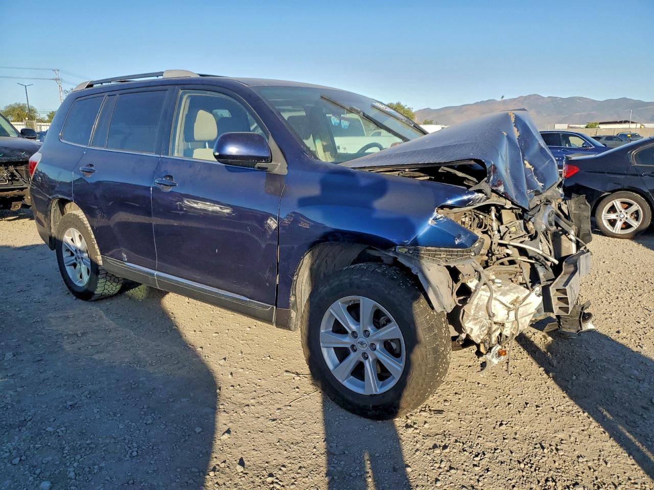 2013 TOYOTA HIGHLANDER BASE photo 7