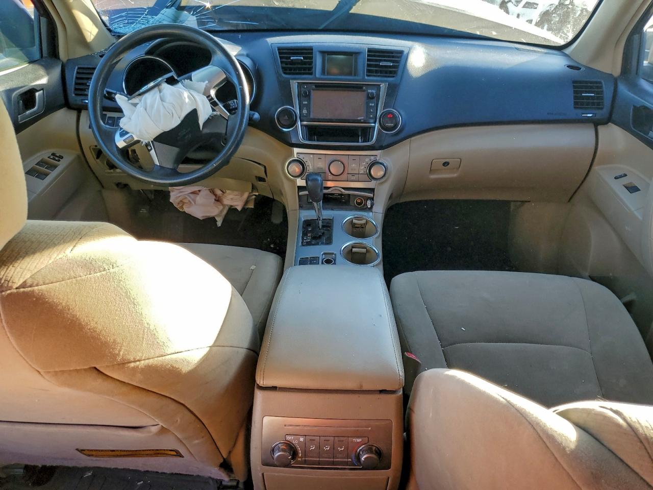2013 TOYOTA HIGHLANDER BASE photo 15
