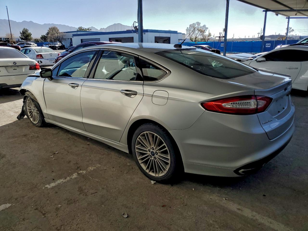 2014 FORD FUSION SE photo 2