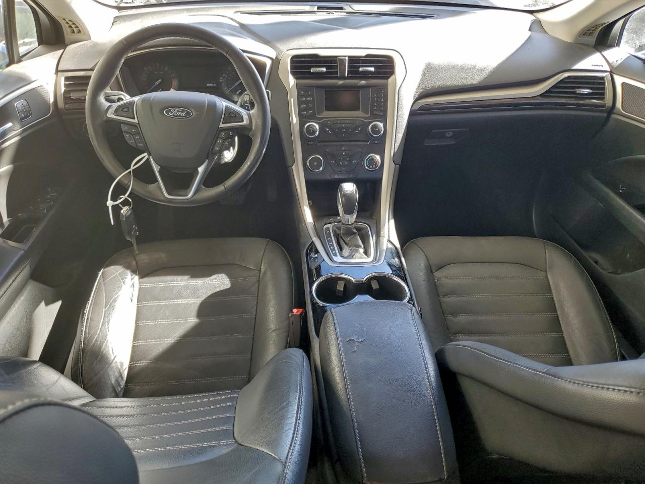 2014 FORD FUSION SE photo 8