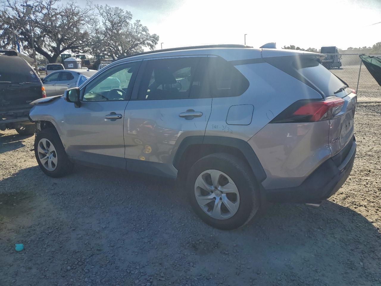 2019 TOYOTA RAV4 LE photo 2
