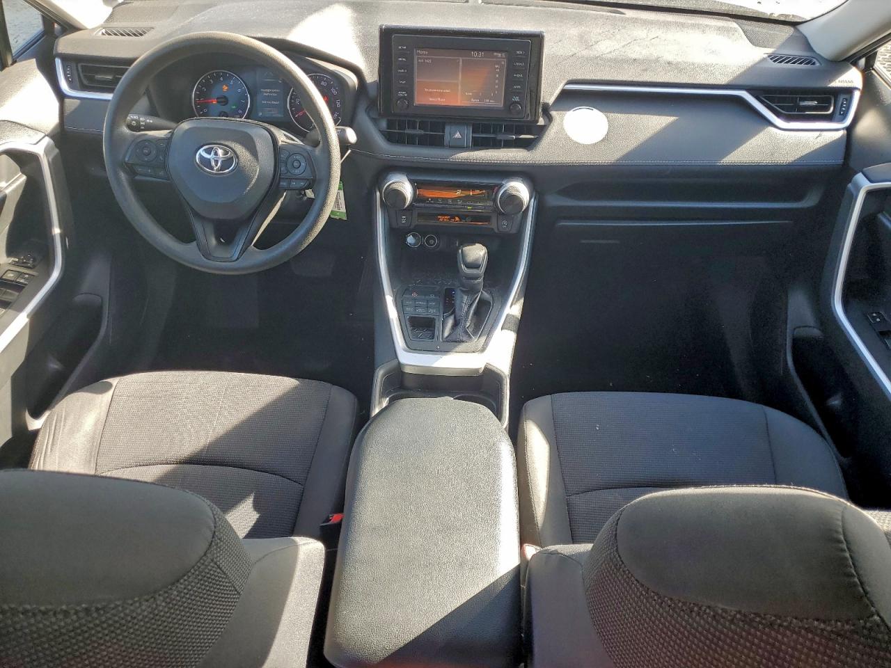 2019 TOYOTA RAV4 LE photo 8