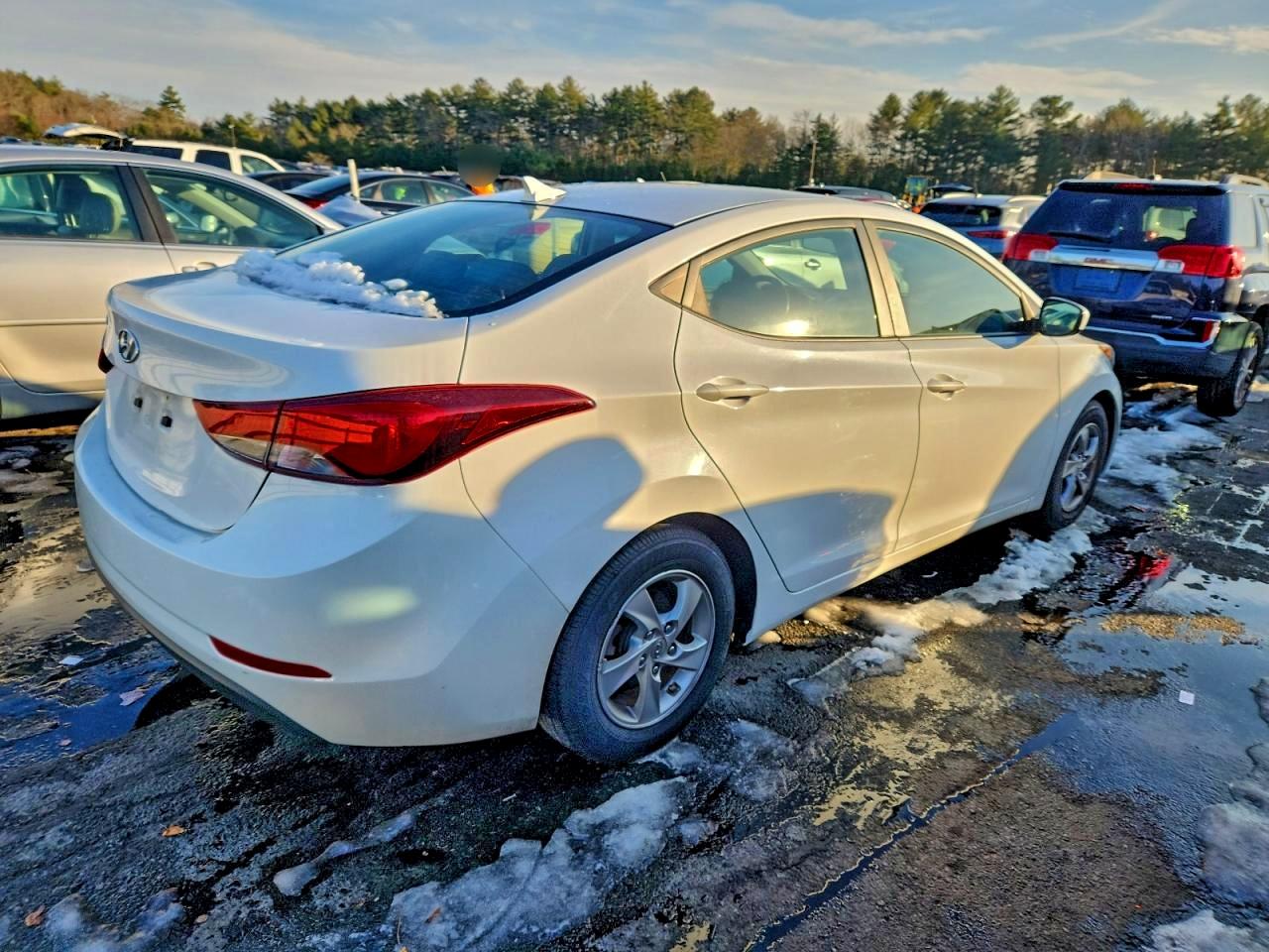 2014 HYUNDAI ELANTRA SE photo 9