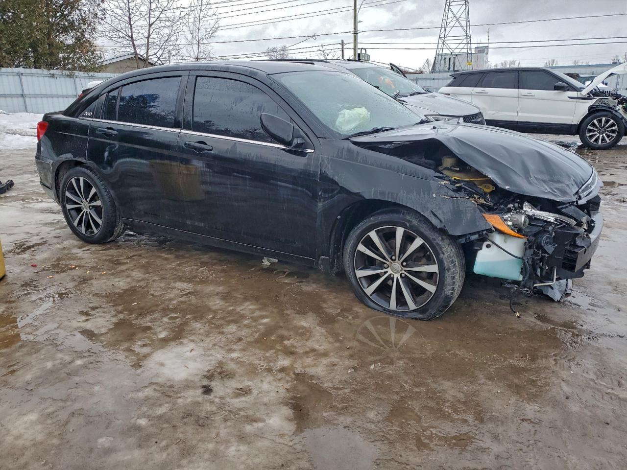 2013 CHRYSLER 200 TOURING photo 4