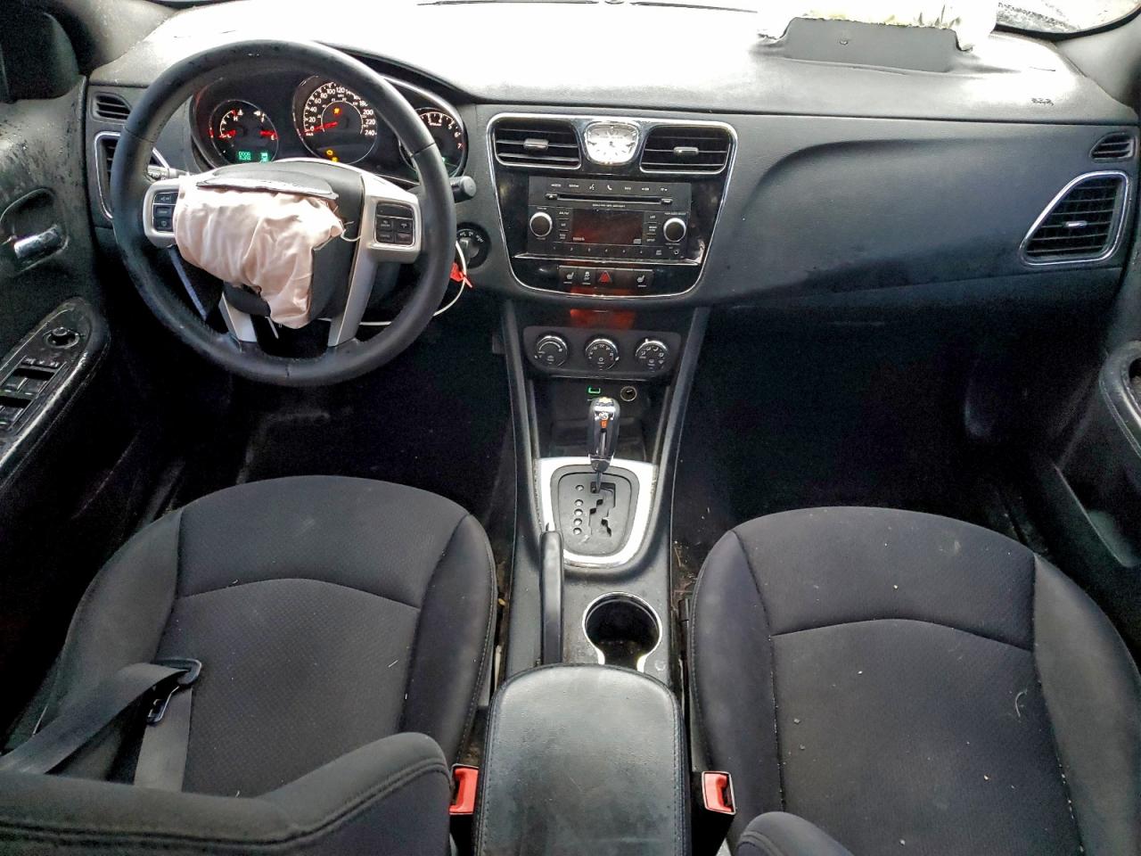 2013 CHRYSLER 200 TOURING photo 8