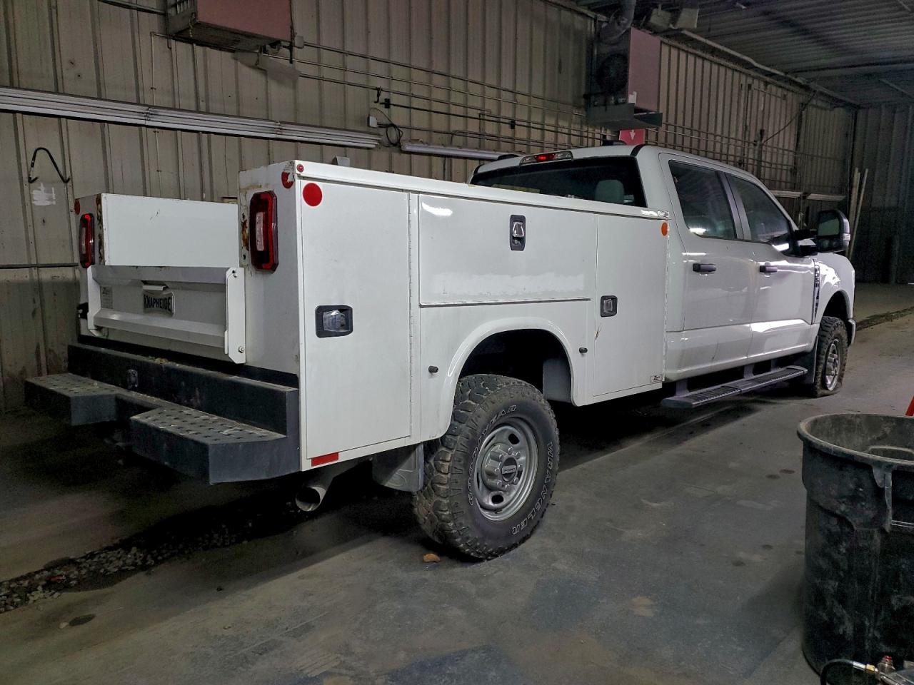 2024 FORD F350 SUPER DUTY UTILITY / SERVICE TRUCK photo 3