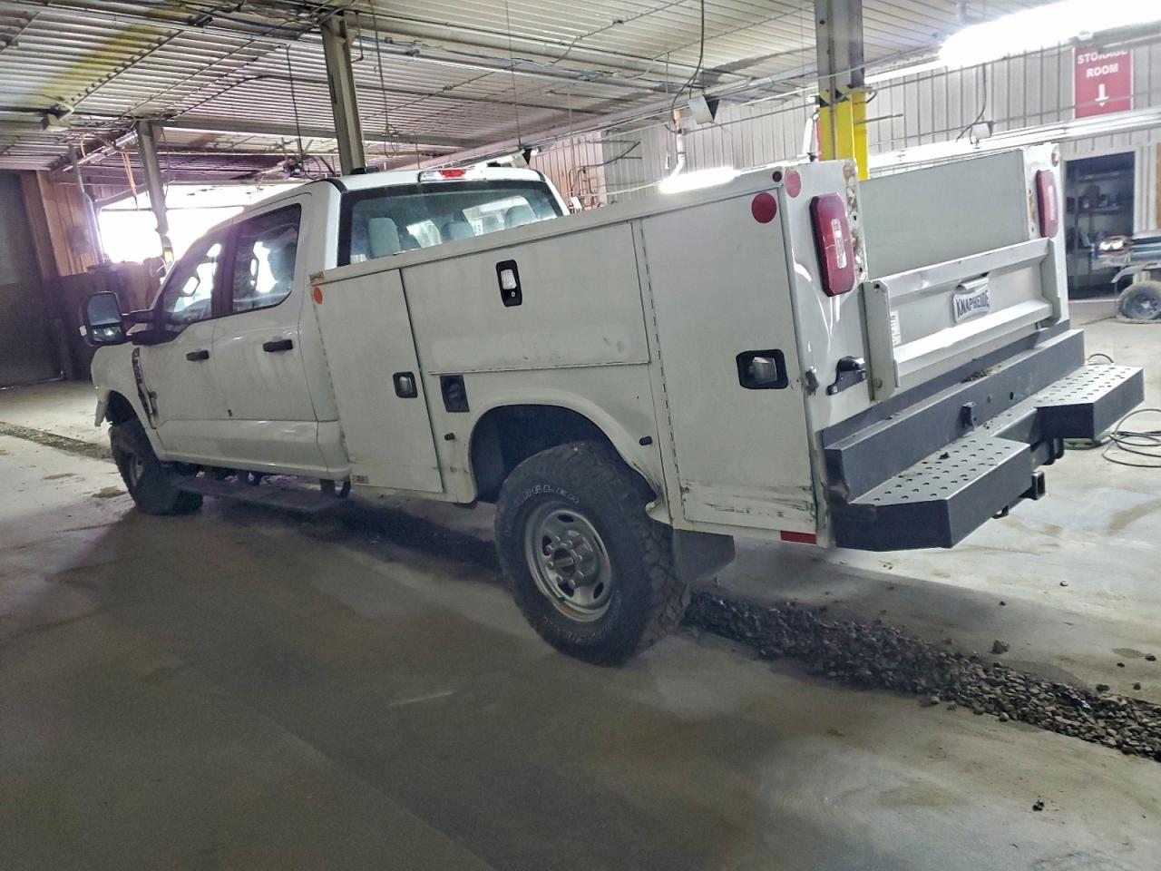 2024 FORD F350 SUPER DUTY UTILITY / SERVICE TRUCK photo 2