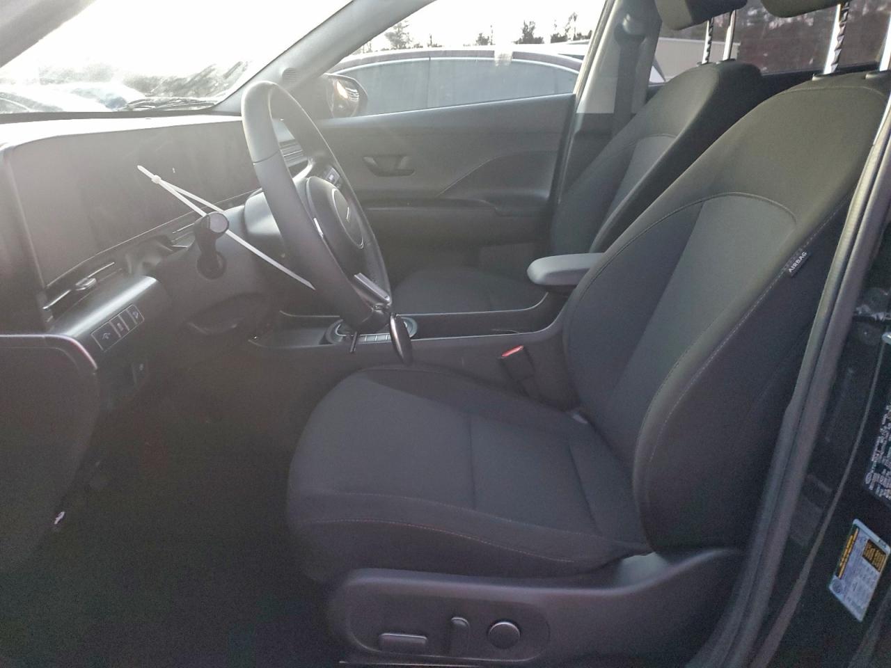 2024 HYUNDAI KONA SEL photo 7