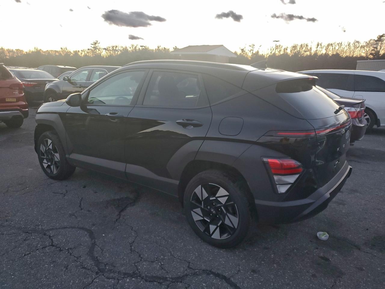 2024 HYUNDAI KONA SEL photo 2