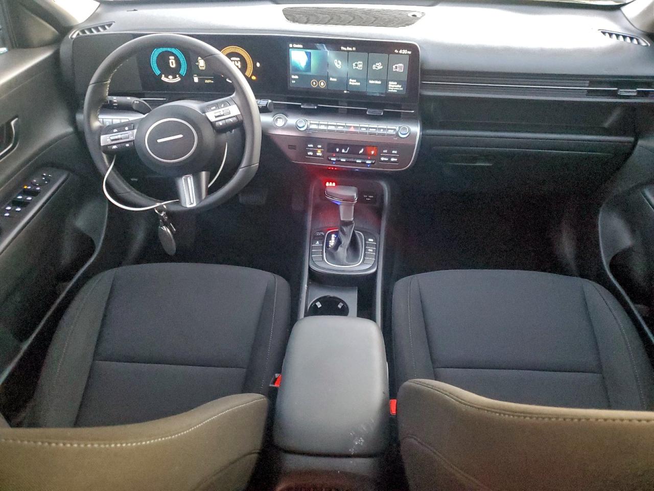 2024 HYUNDAI KONA SEL photo 8