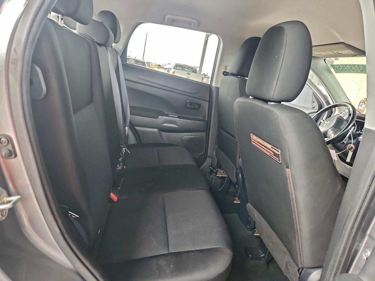 2012 MITSUBISHI OUTLANDER SPORT ES photo 11