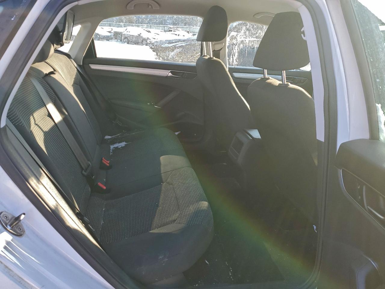 2017 VOLKSWAGEN PASSAT S photo 10