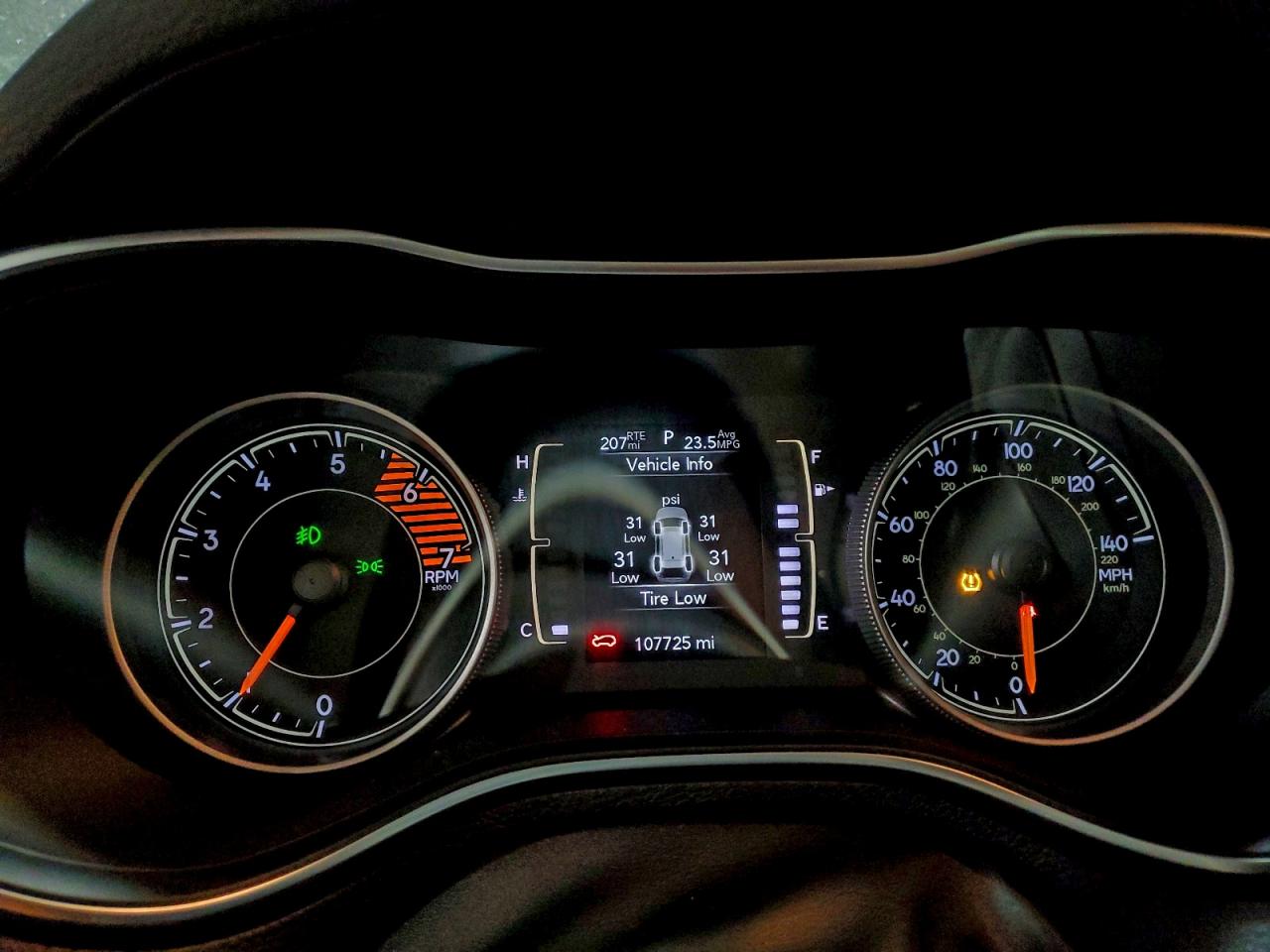 2019 JEEP CHEROKEE LATITUDE PLUS photo 9