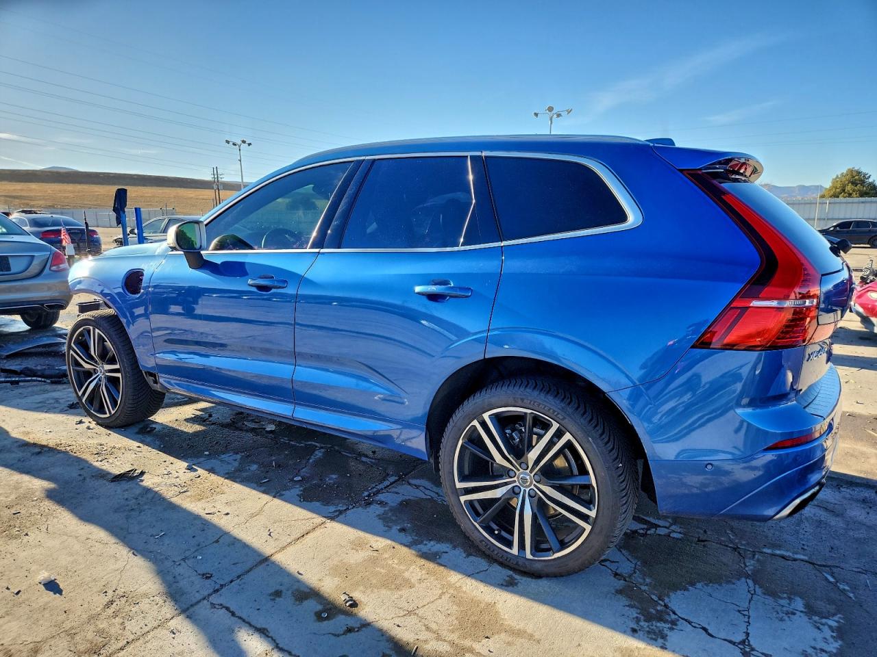 2019 VOLVO XC60 T8 R-DESIGN photo 2