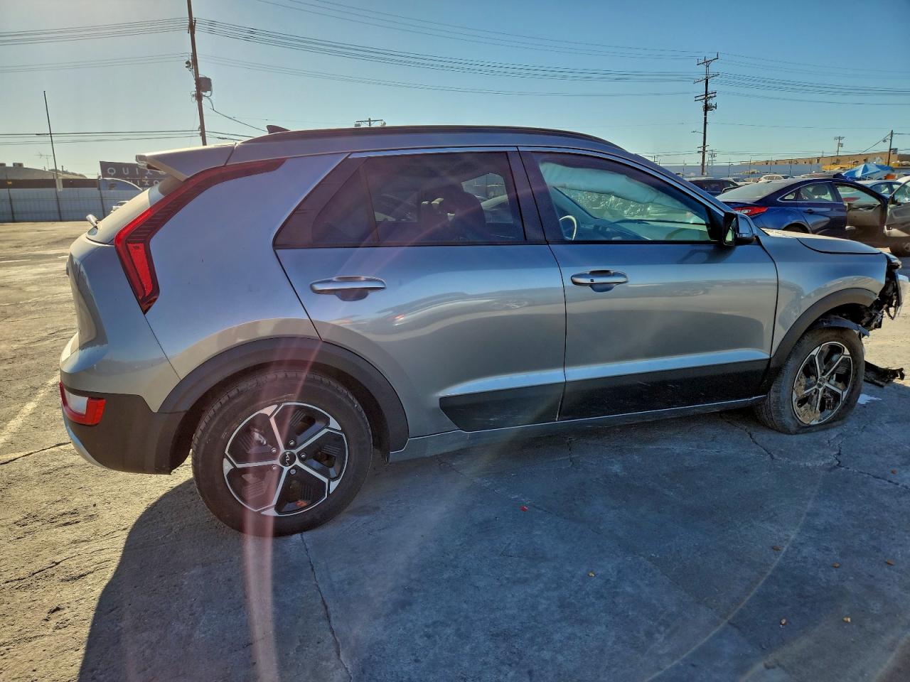 2025 KIA NIRO EX photo 3