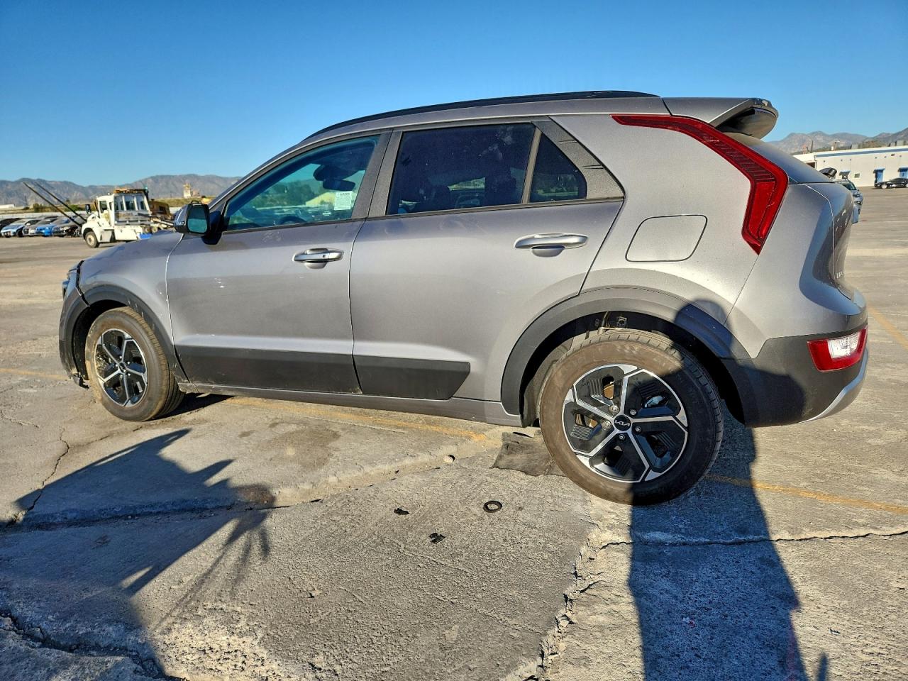 2025 KIA NIRO EX photo 2