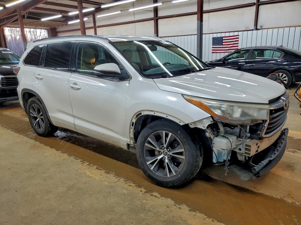 2016 TOYOTA HIGHLANDER XLE photo 4