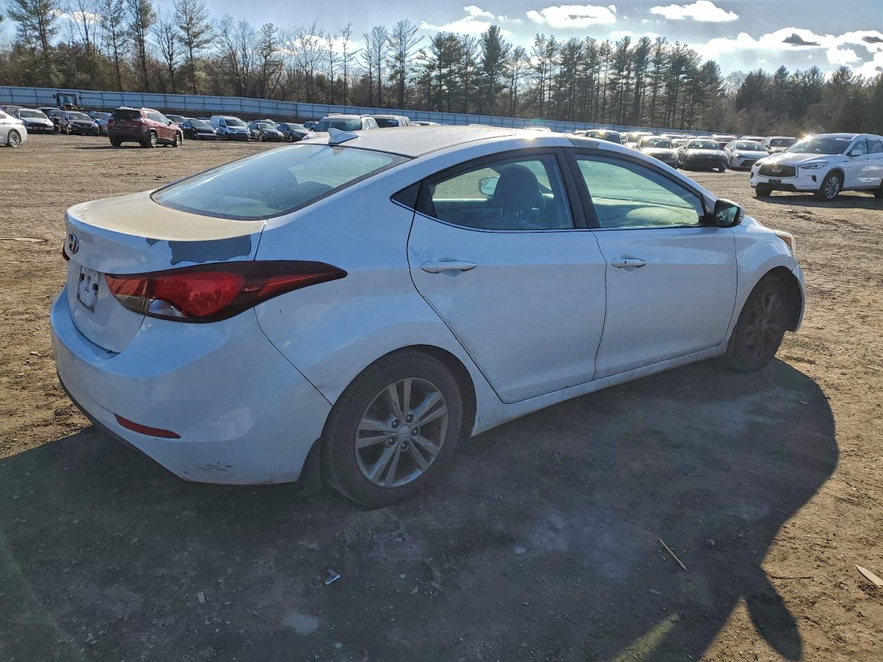 2016 HYUNDAI ELANTRA SE photo 5