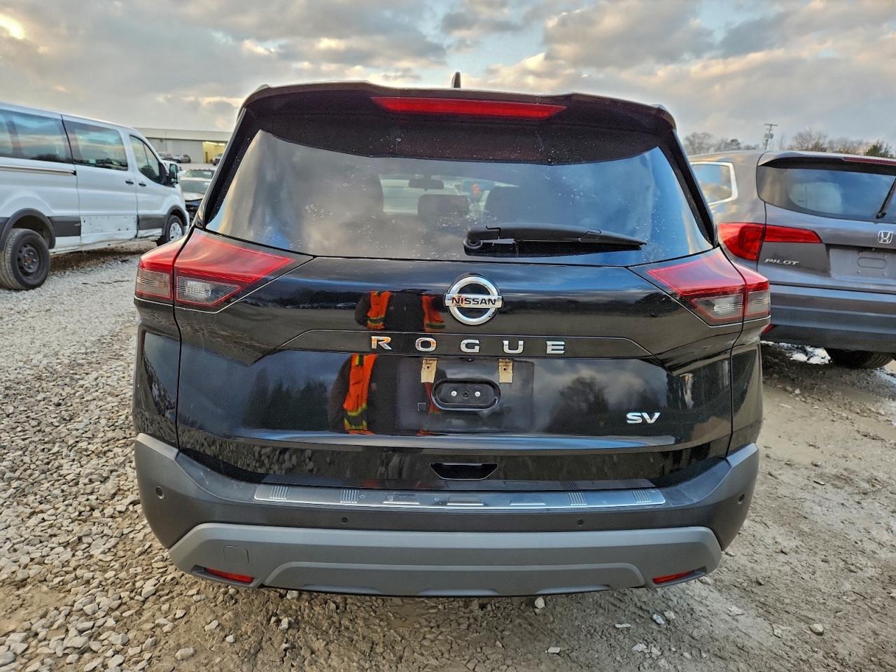 2021 NISSAN ROGUE SV photo 11