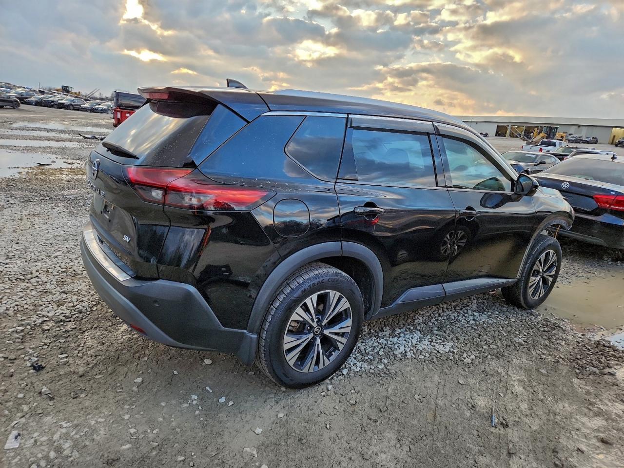 2021 NISSAN ROGUE SV photo 5