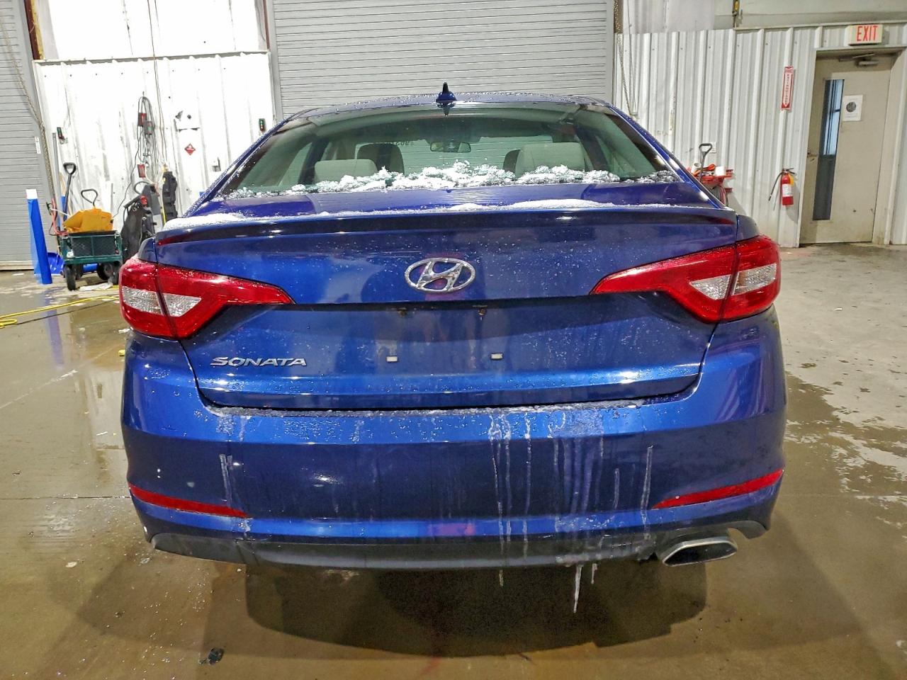 2015 HYUNDAI SONATA SE photo 11