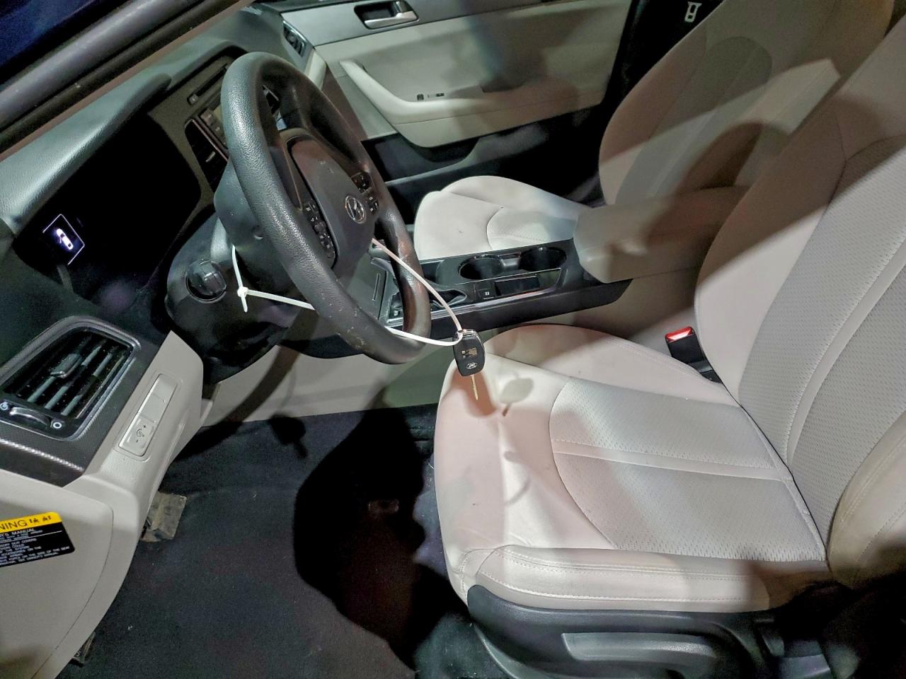 2015 HYUNDAI SONATA SE photo 13