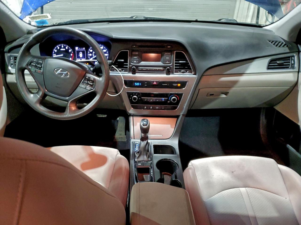 2015 HYUNDAI SONATA SE photo 15