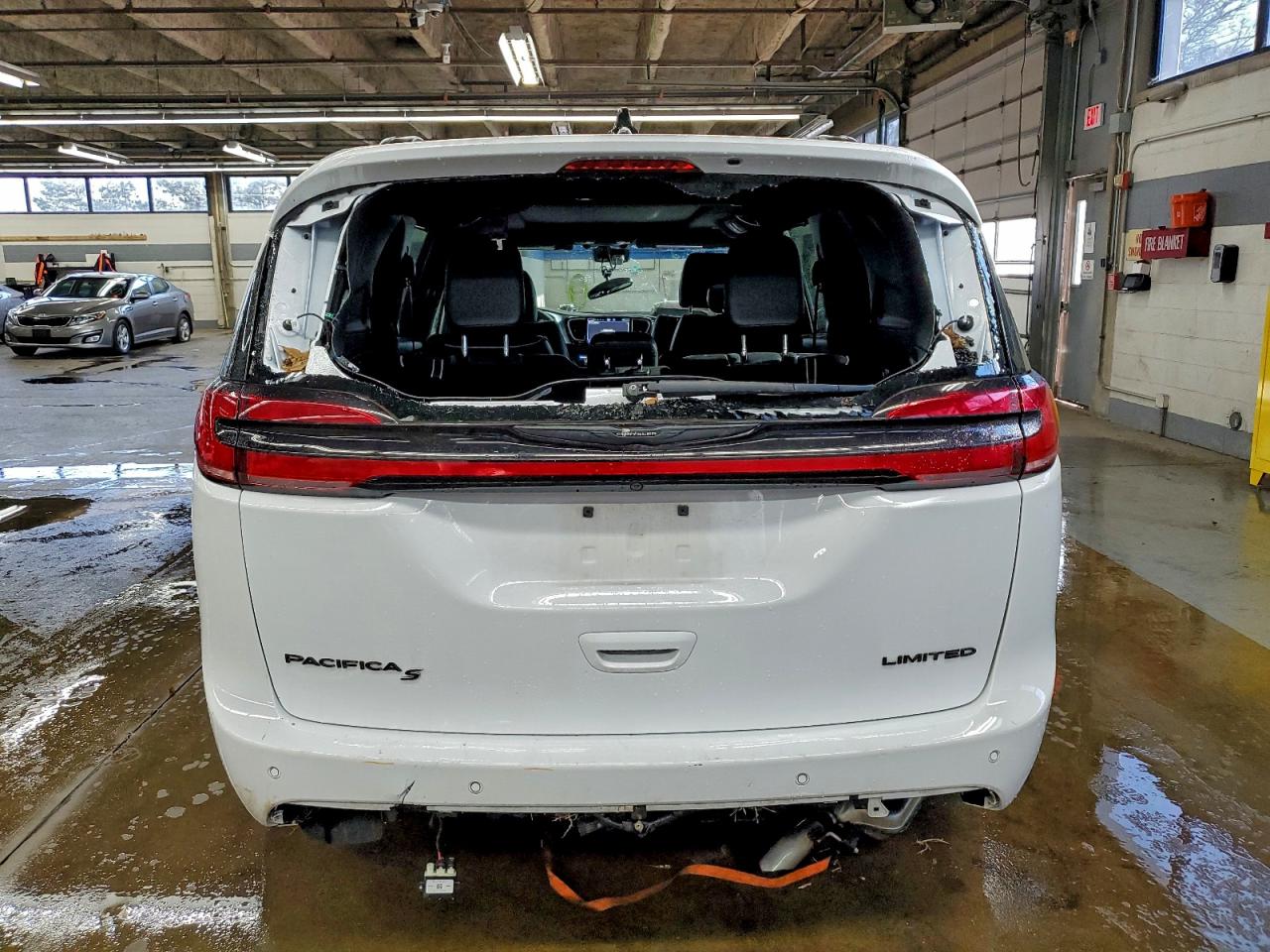 2025 CHRYSLER PACIFICA LIMITED photo 6
