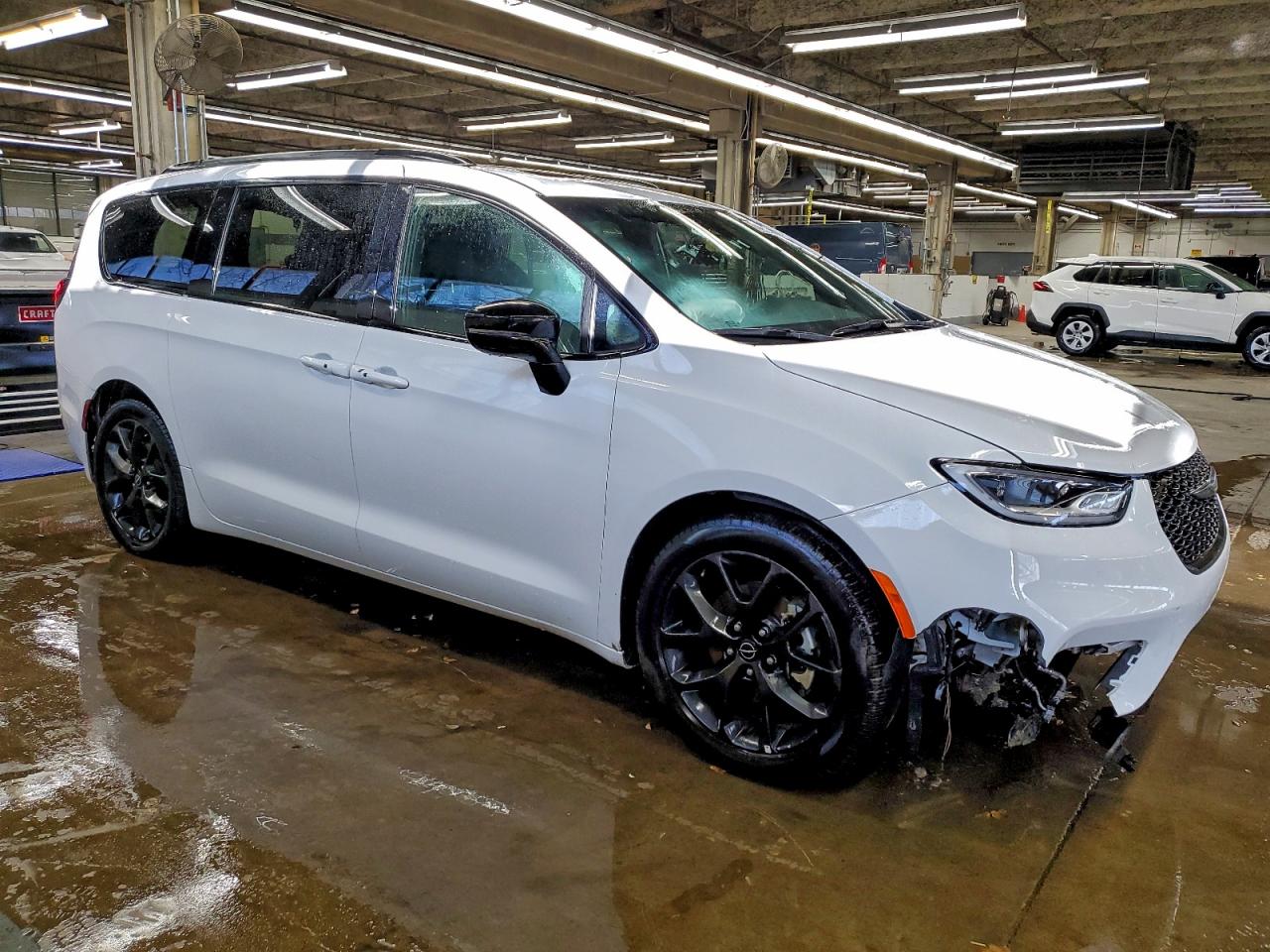 2025 CHRYSLER PACIFICA LIMITED photo 4