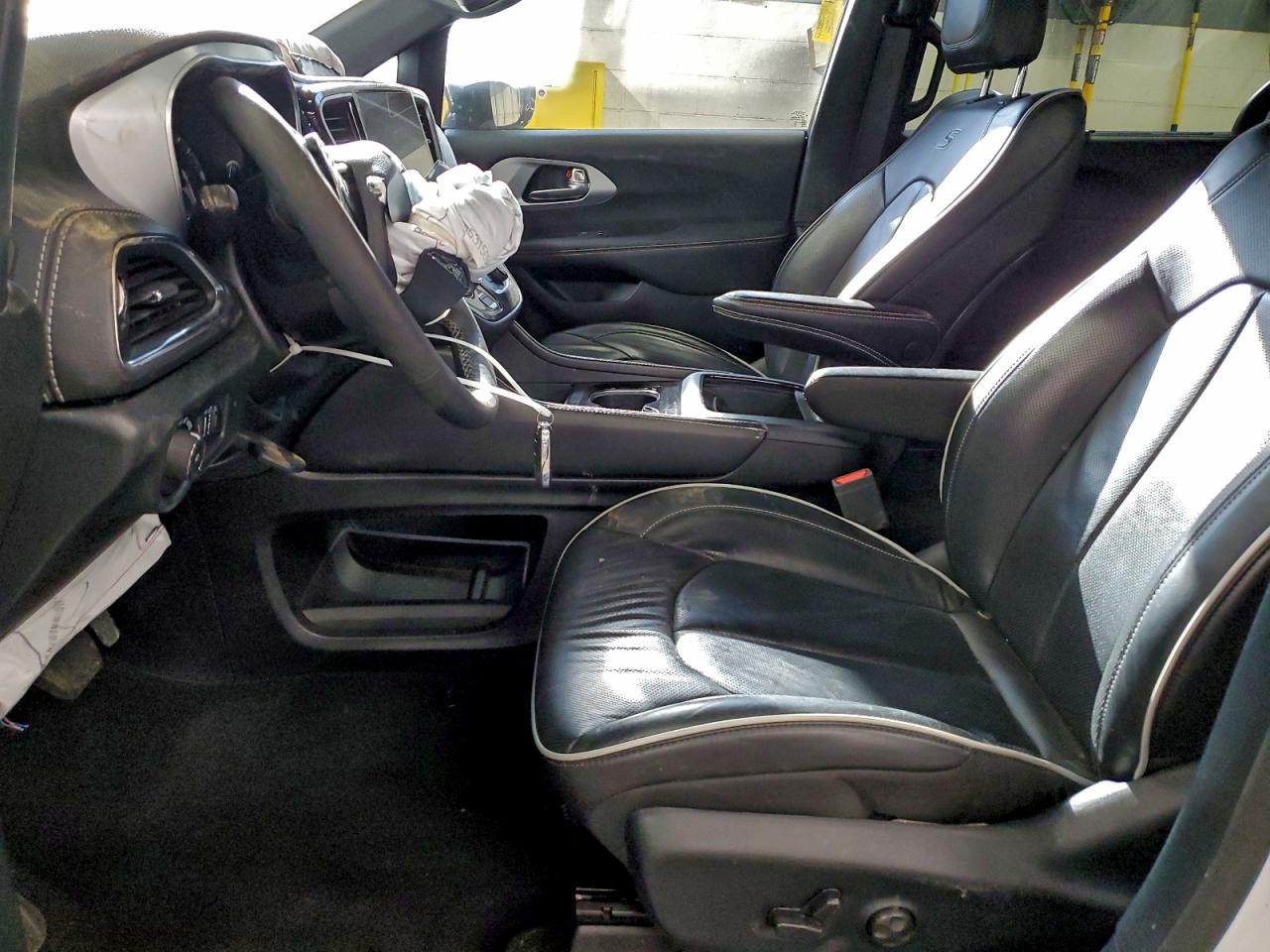 2025 CHRYSLER PACIFICA LIMITED photo 7